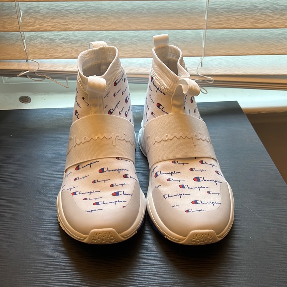 Champion Rally Pro Script White Shoes, Size 9